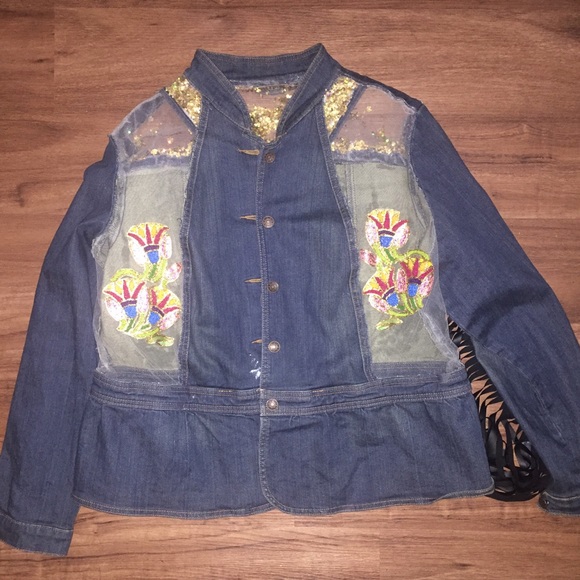 Scarab printed fringe jacket with mesh yolks - Picture 2 of 8